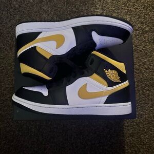 Nike Air Jordan Sneakers - Black